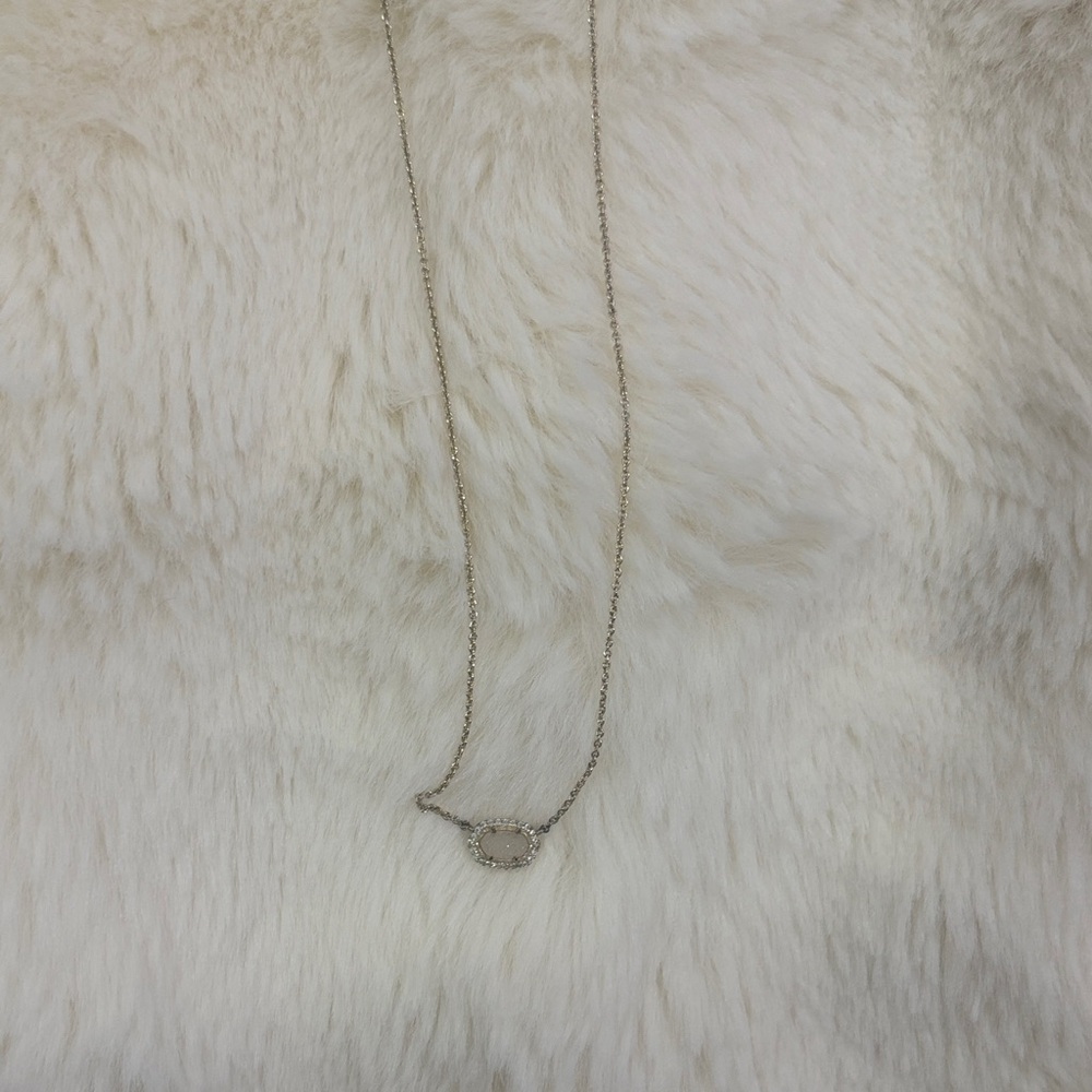 Kendra Scott Silver Oval Pendant Necklace with Clear Stones
